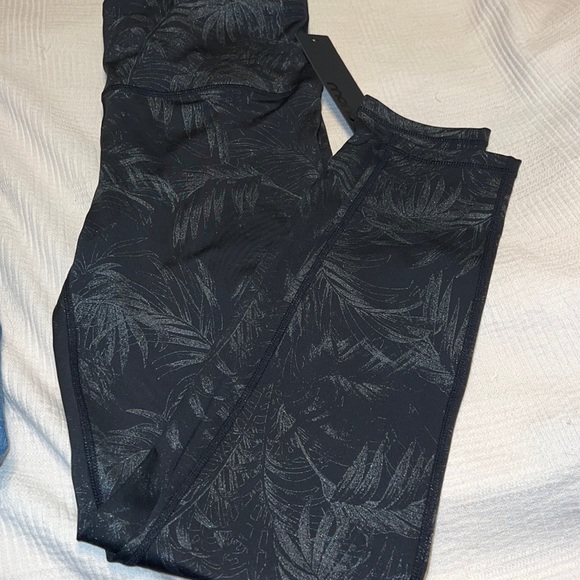 Mono B leggings